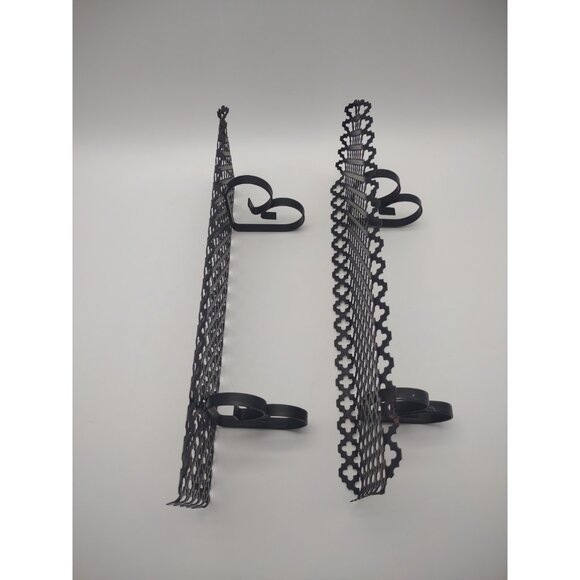 Vintage 1970s Pair of Black 14" Long Metal Clover Lattice Cutout Shelves - Picture 3 of 16